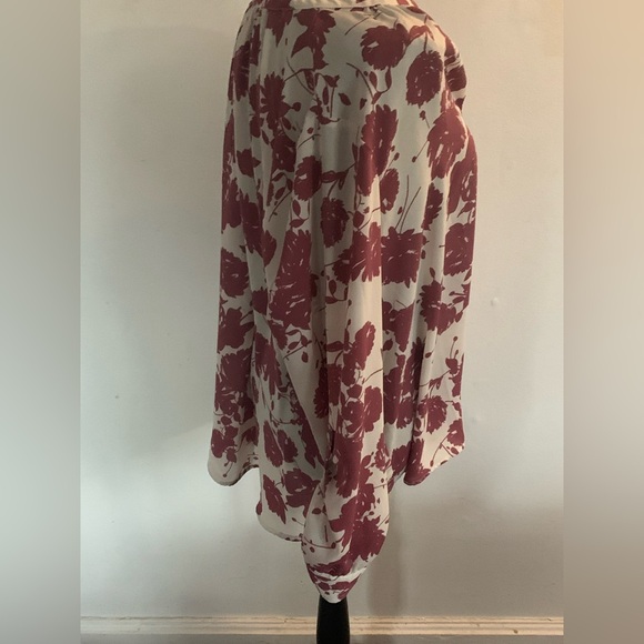 Simply Vera Vera Wang Burgundy and Cream Floral Blouse - Picture 3 of 4
